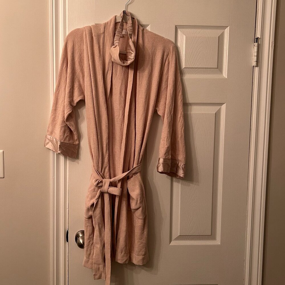 3/$10 🟢 Barefoot Dreams Light Pink Robe, Size Medium